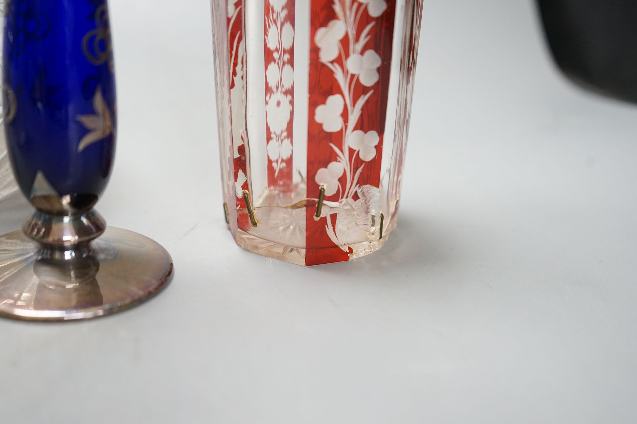 A George III large presentation glass rummer, a Regency decanter and other items (5) 25cm